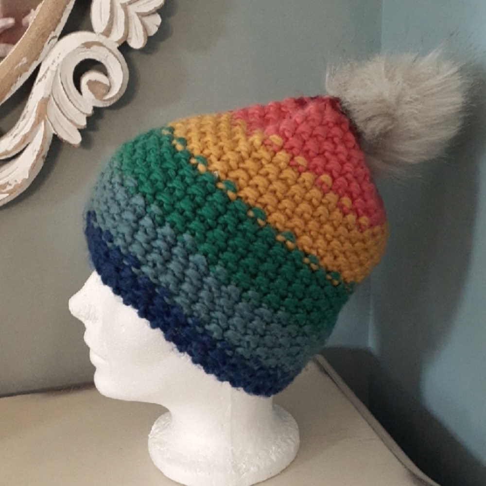 ^ Benetton colourful Knit Toque w Faux Fur Pom Pom